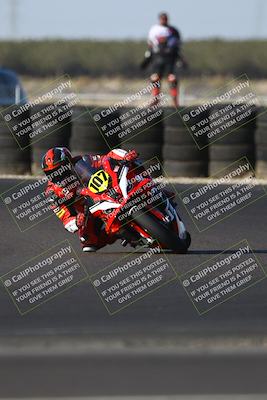 media/Oct-11-2025-CRA (Sat) [[48ae399f89]]/Races/Race 9/